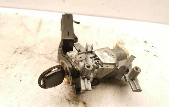 Mitsubishi Outlander Ignition lock