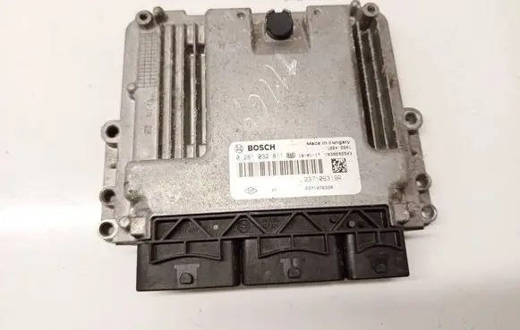 Dacia Sandero Engine control unit/module 0281032811 237106319R