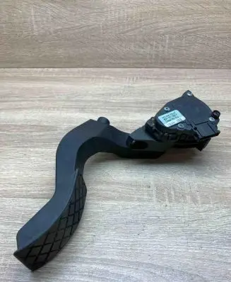 Volkswagen PASSAT B5.5 Accelerator throttle pedal 8D1721523F 6PV00837603