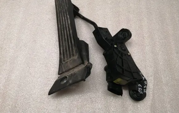 KIA Carens III Accelerator throttle pedal 351904X700 DH32727A4900 130513