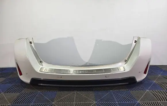 Toyota Auris E180 Rear bumper 5215902870 PAINTCODE070