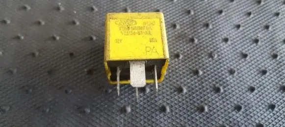 Ford Mondeo MK I Other relay 93BG14N089BA V23136-B1-X3