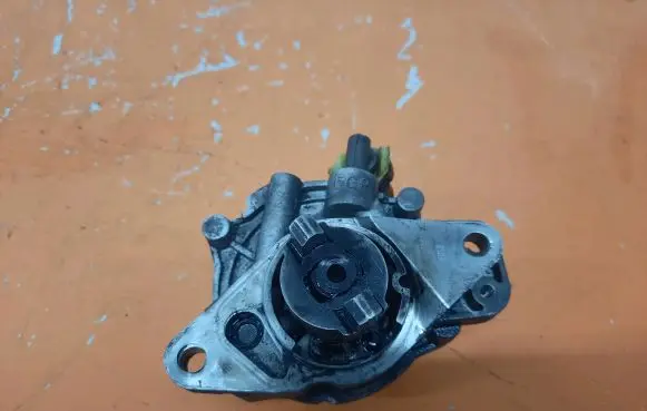 Fiat Punto (199) Vacuum pump