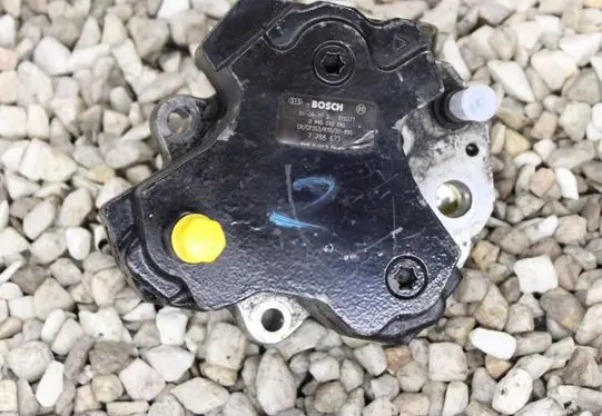 BMW 3 E90 E91 Fuel injection high pressure pump 7788670 0445010045