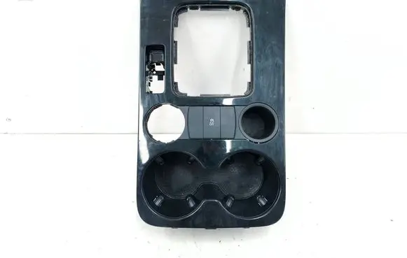 Volkswagen Touareg II Gear shifter surround trim plastic 7P1863216 7P6858602 7P6927127