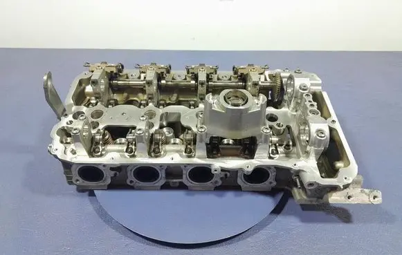 BMW M5 Engine head 8605017