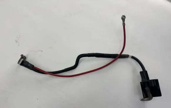 Volkswagen PASSAT B7 Positive cable (battery) 1K0971228N