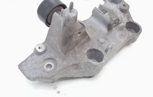 Renault Master III Generator/alternator bracket 117102273R