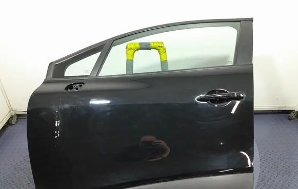 Renault Clio I Front door 