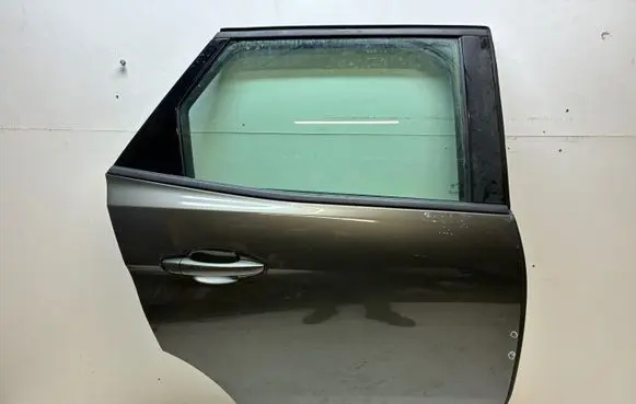 Peugeot 3008 II Rear door