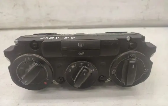 Volkswagen Caddy Climate control unit