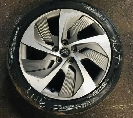 Citroen C4 II Picasso R18 alloy rim 9677090577