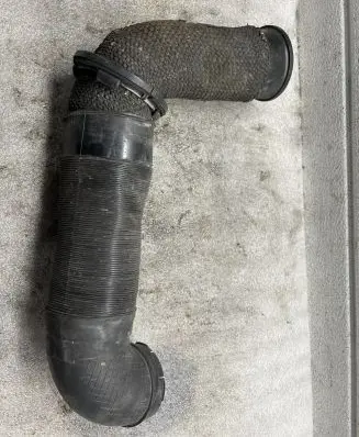 KIA Sorento Air intake hose/pipe 282003E000