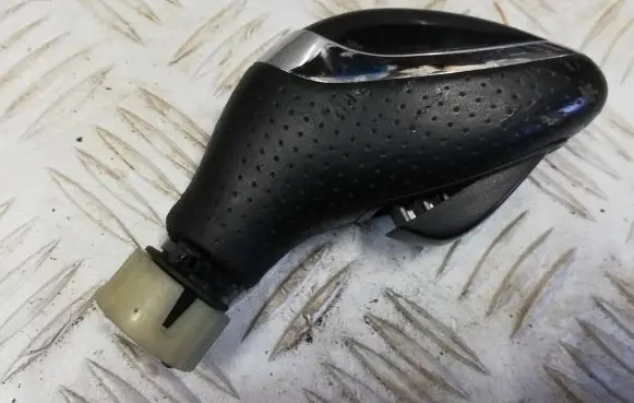 Renault Zoe Gear lever shifter trim leather/knob