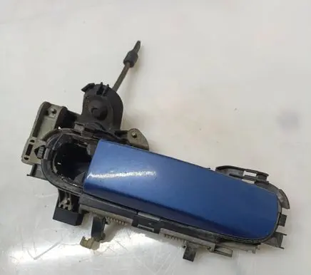 Audi A3 S3 8L Front door exterior handle 8E1837207