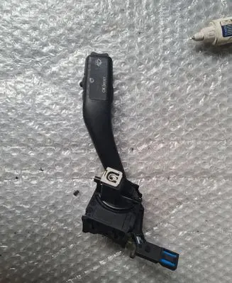 Volkswagen Jetta V Wiper control stalk 1K0953519C