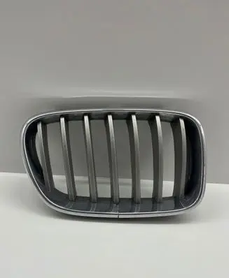 BMW X3 F25 Front bumper upper radiator grill 7210726