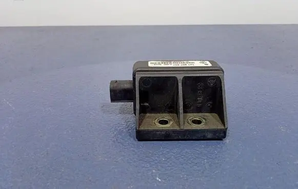 Volkswagen New Beetle ESP acceleration yaw rate sensor 1J0907657