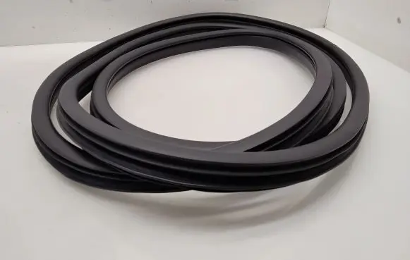 Suzuki Swift III Rubber seal front door (on door) 2309082254