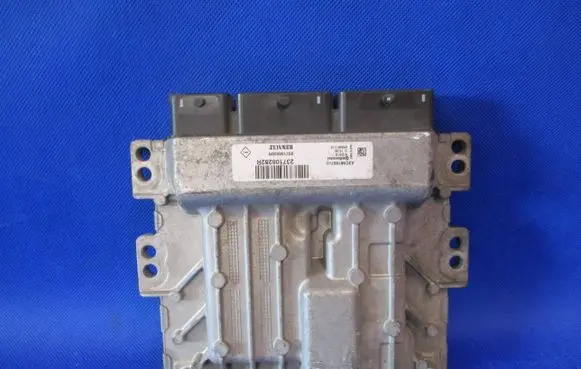 Renault Kadjar Engine control unit/module 237106282R A2C98165700 237106532R