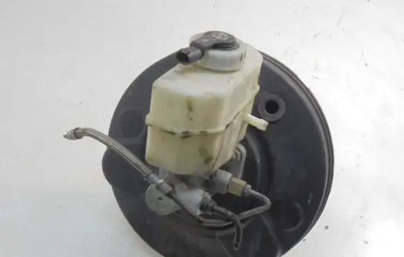 BMW 3 E46 Brake booster 6757118