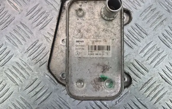 Mercedes-Benz C W204 Oil filter mounting bracket A6461880301