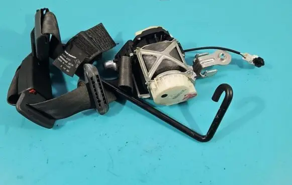 Renault Clio III Front seatbelt 34006761 IMPRK1387208