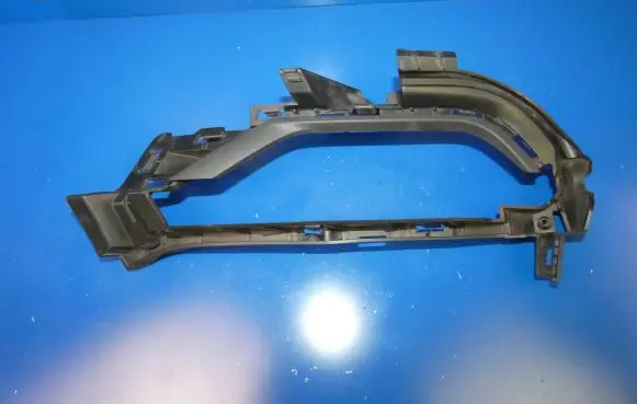 Volvo S90, V90 Front bumper lower grill 31383905