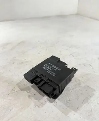 Mercedes-Benz E W211 Keyless (KESSY) go control unit/module 2118203785 33500102