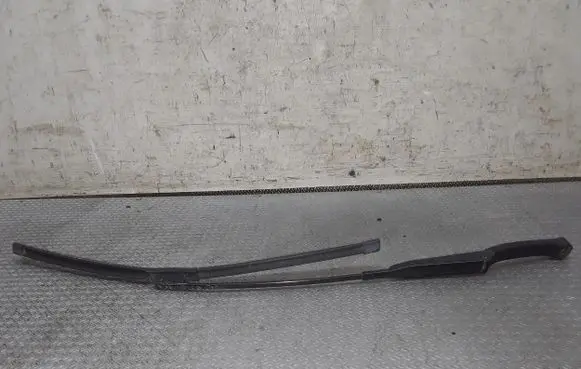 Audi 100 S4 C4 Windshield/front glass wiper blade 4A1955408A