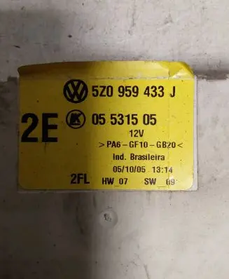 Volkswagen Fox Comfort/convenience module 5Z0959433J 05531505