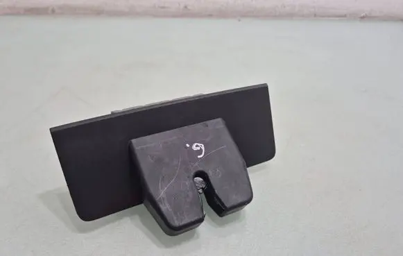 Volvo XC60 Tailgate/trunk/boot lock/catch/latch 31440244