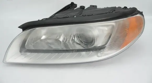 Volvo V70 Headlight/headlamp 31214168
