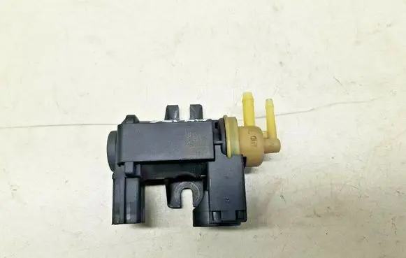 Audi A4 S4 B8 8K Vacuum valve 8K0906627