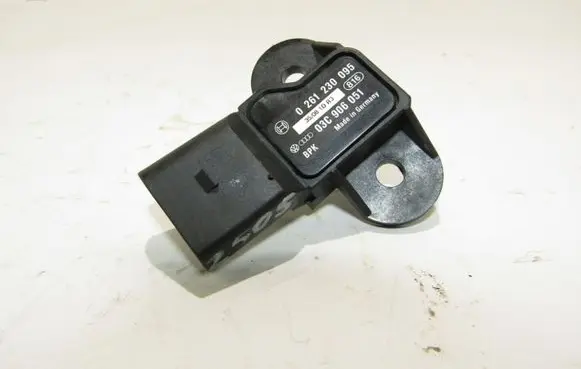 Volkswagen Caddy Air pressure sensor 0261230095