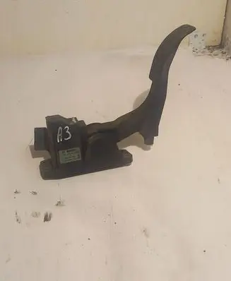 Audi A3 S3 8L Accelerator throttle pedal 1J1721503K 0281002342