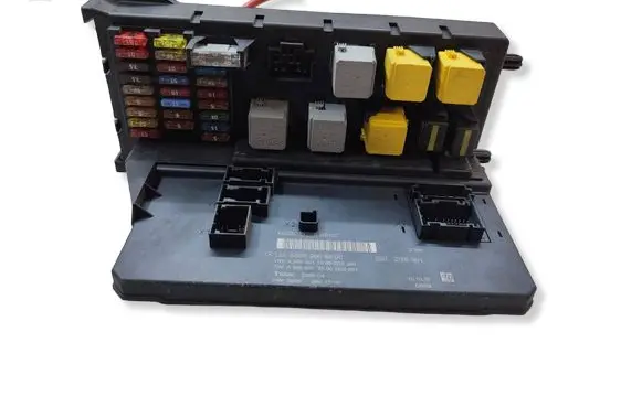 Mercedes-Benz Sprinter W906 SAM control unit A9069004800 A9069011600 A9069027500