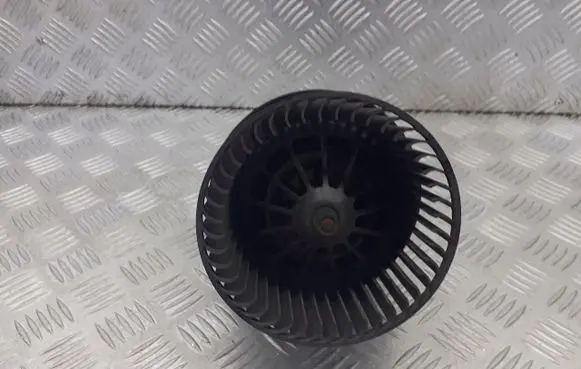 Ford Focus Front door blower motor 3M5H18456