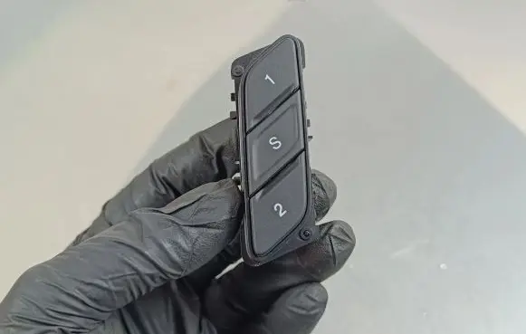 Jeep Grand Cherokee WL Seat memory switch 
