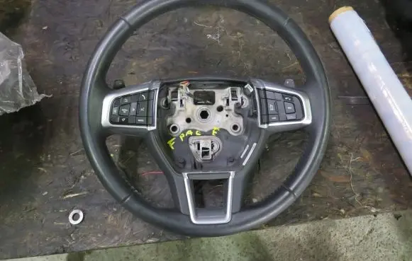 Jaguar F-Pace Steering wheel