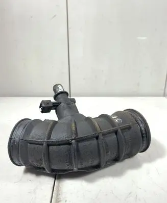 Volvo S80 Turbo air intake inlet pipe/hose 30636854