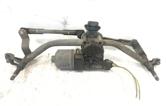 Peugeot 207 Front wiper linkage and motor 0390241540
