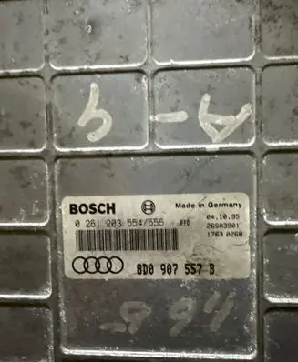 Audi A4 S4 B5 8D Engine control unit/module 8D0907557B 0261203554
