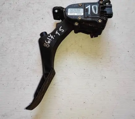 Volkswagen Transporter - Caravelle T5 Accelerator throttle pedal 7H1721503
