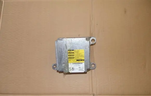 Toyota Corolla E120 E130 Airbag control unit/module 8917002290