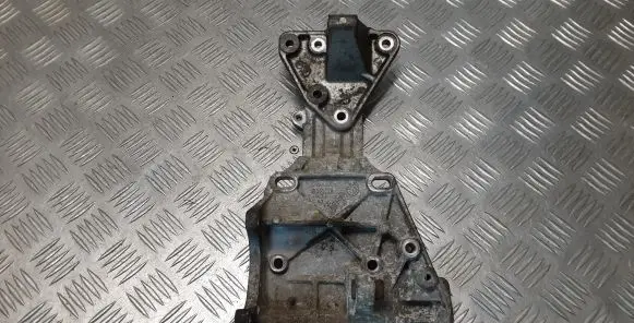 Volvo XC60 Generator/alternator bracket 31258329