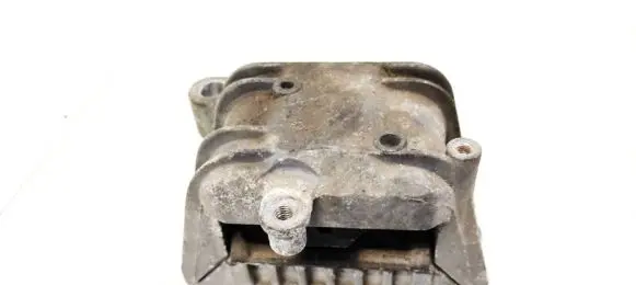 Volkswagen PASSAT B6 Engine mount bracket 1K0199262P