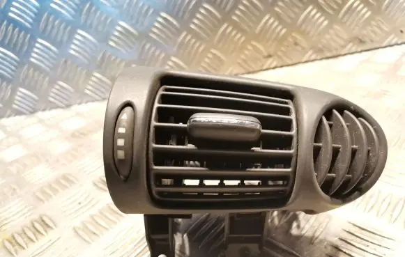 Mercedes-Benz C W203 Dashboard air vent grill cover trim 2038300654