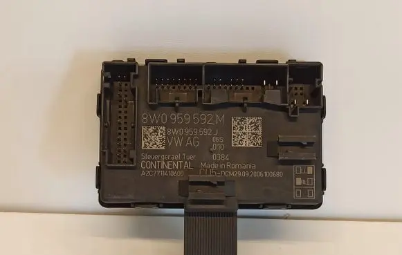Audi A5 Door control unit/module 8W0959592M