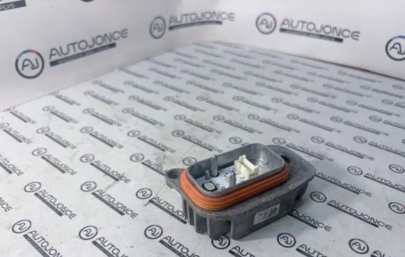 BMW 2 F46 LED ballast control module 90148856